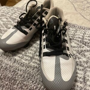 Nike football shoes size 7